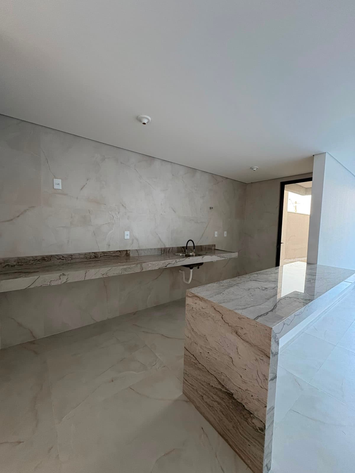 CASA DUPLEX SAPIRANGA — Foto 4